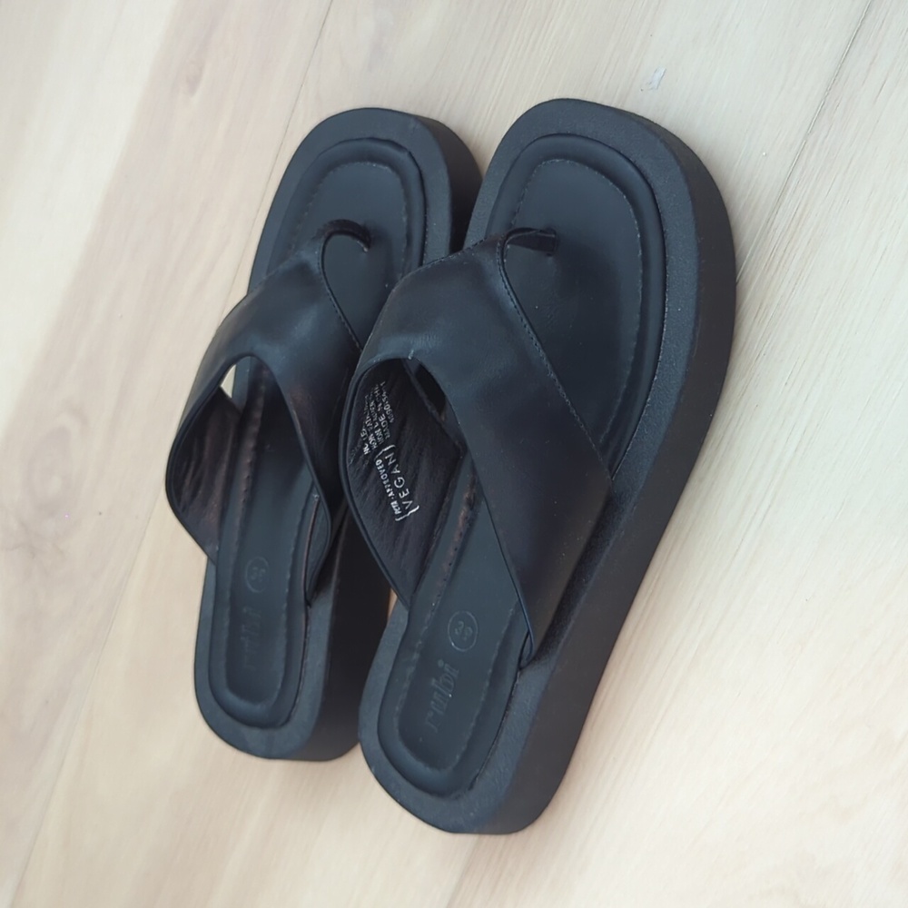 Toe Strap Sandals - image 1